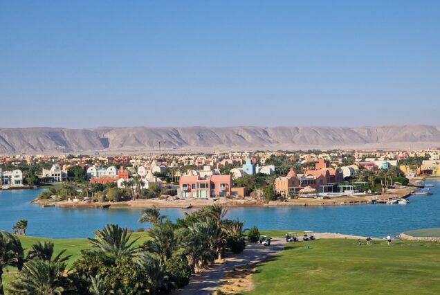 Private Stadtrundfahrt in El Gouna mit Lagunenfahrt